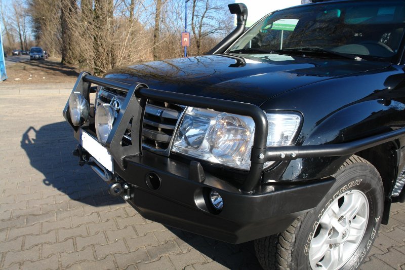 Přední nárazník Toyota LC 100
