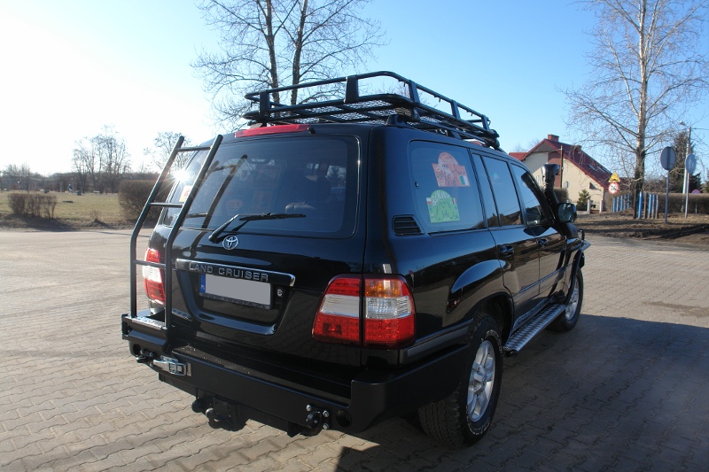 Zadní nárazník Toyota LC 100 