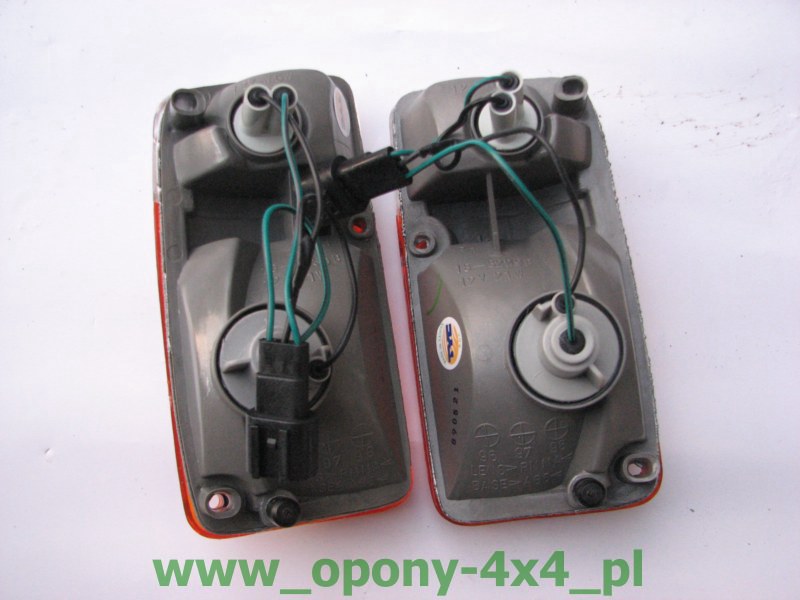 Zadní blinkr Nissan Patrol GR Y60 (1987-1995)