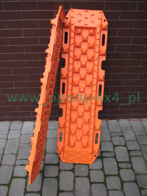 Podložky pod pneu pro vyjetí z písku "plast"