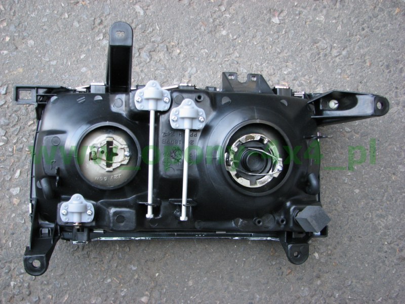 Reflektor přední Toyota HDJ 80, FJ 80 1989-1997