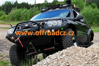Přední nárazník s lůžkem pro naviják Jeep Grand Cherokee WJ bez ochranného rámu