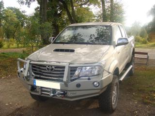 Přední nárazník Toyota Hilux 2012 s lůžkem pod naviják