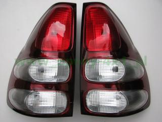 Světlomet zadní Toyota Land Cruisser 120 Prado 2002-2010