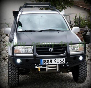Přední nárazník s lůžkem pro naviják Suzuki Grand Vitara