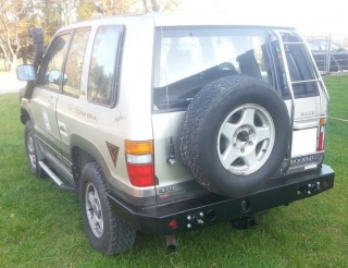 Zadní nárazník Isuzu Trooper 92-97