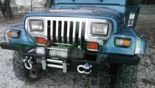 Přední nárazník s lůžkem pro naviják Jeep Wrangler YJ